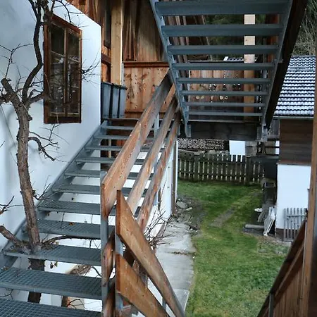 Eggerhof * ノイシュティフト・イム・シュトゥーバイタール